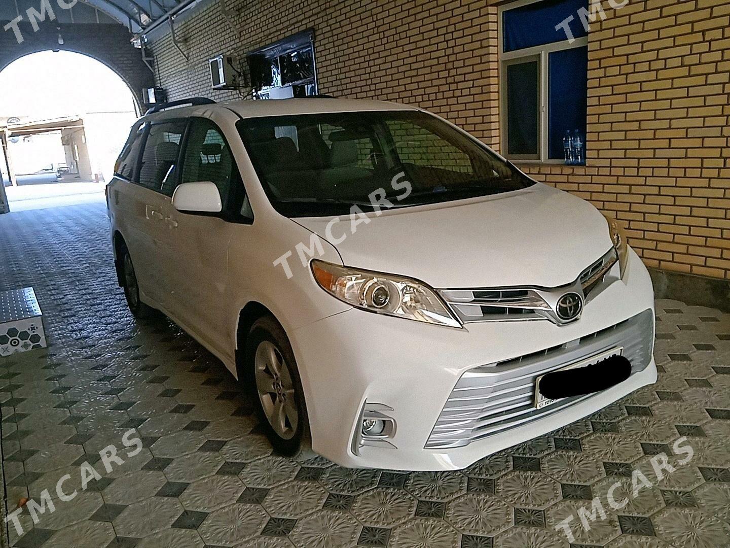 Toyota Sienna 2018 - 333 000 TMT - Mary - img 2