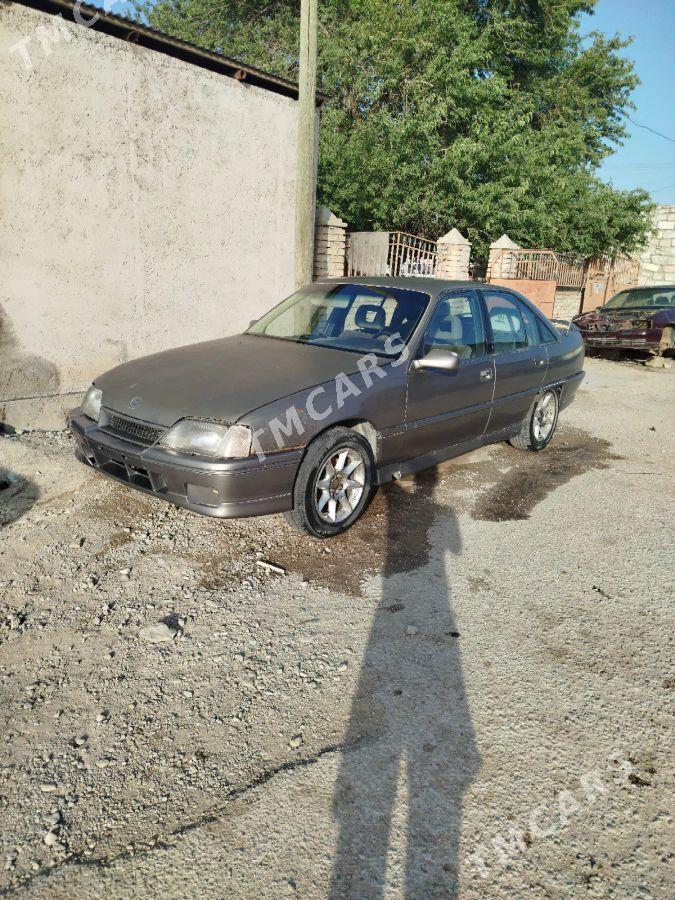 Opel Omega 1992 - 18 000 TMT - Balkanabat - img 3