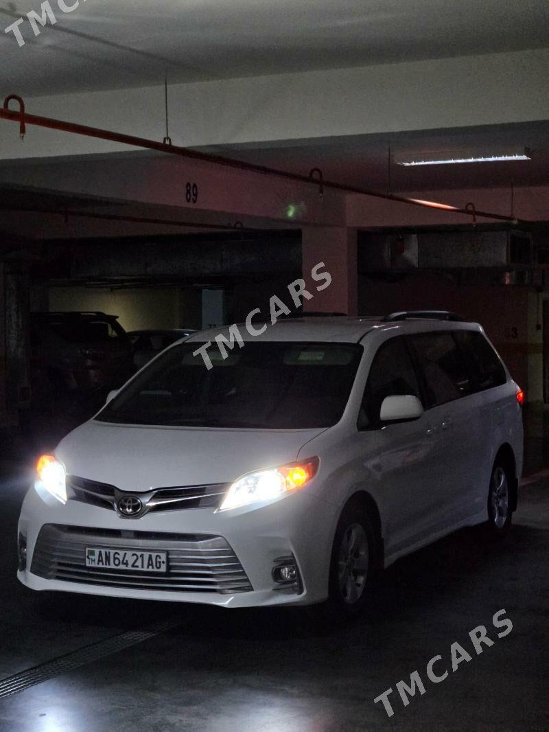 Toyota Sienna 2018 - 375 000 TMT - Aşgabat - img 4