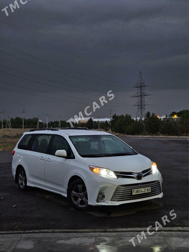 Toyota Sienna 2018 - 375 000 TMT - Ашхабад - img 7