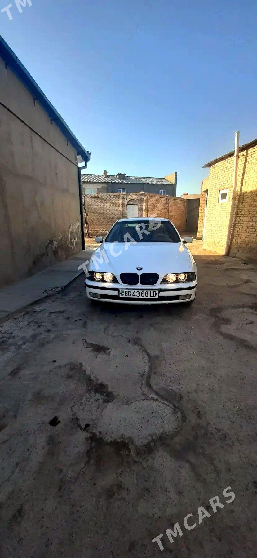 BMW E39 1999 - 85 000 TMT - Türkmenabat - img 2