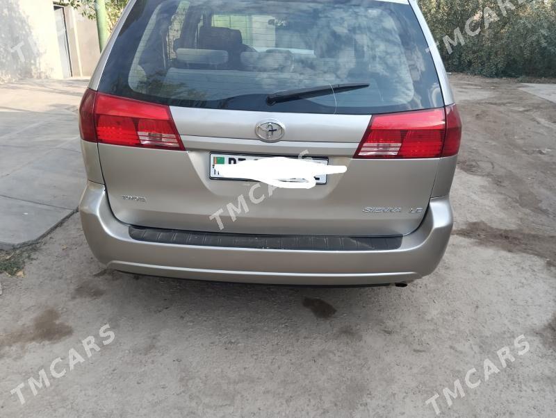 Toyota Sienna 2004 - 185 000 TMT - Гурбансолтан Едже - img 5