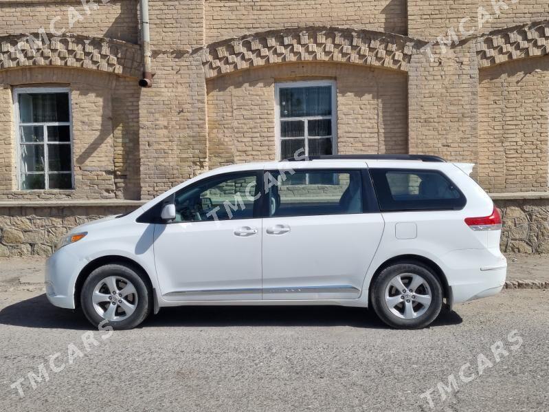 Toyota Sienna 2011 - 280 000 TMT - Kerki - img 5