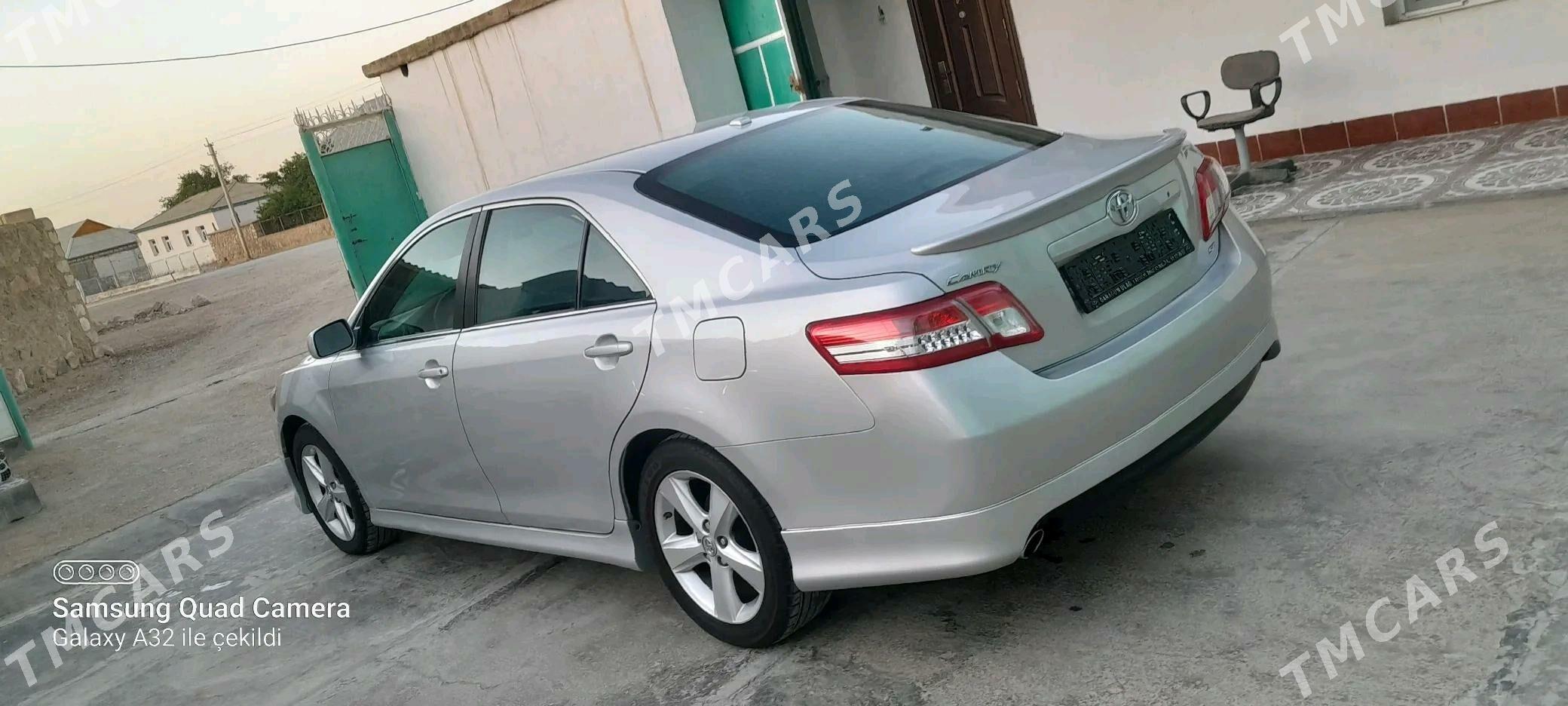 Toyota Camry 2010 - 190 000 TMT - Balkanabat - img 4