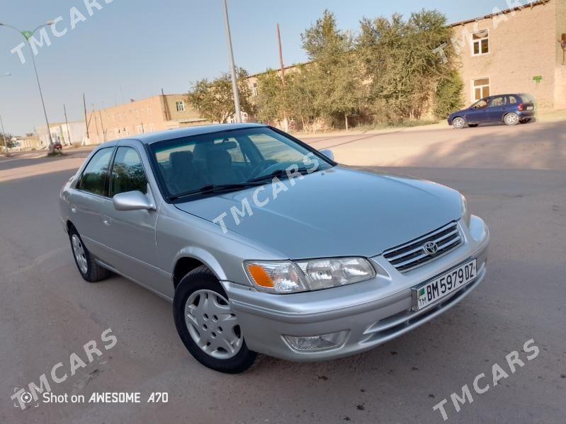 Toyota Camry 2001 - 100 000 TMT - Köneürgenç - img 3