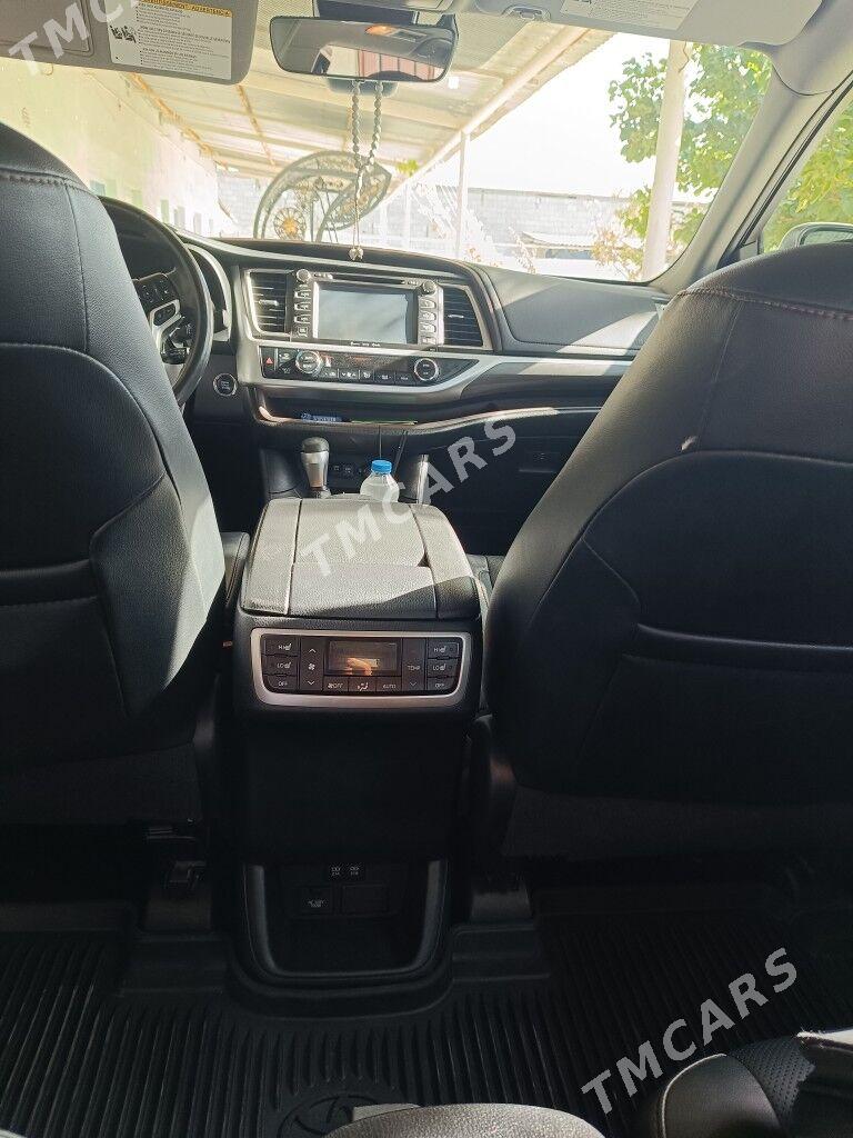 Toyota Highlander 2019 - 521 000 TMT - Ашхабад - img 2