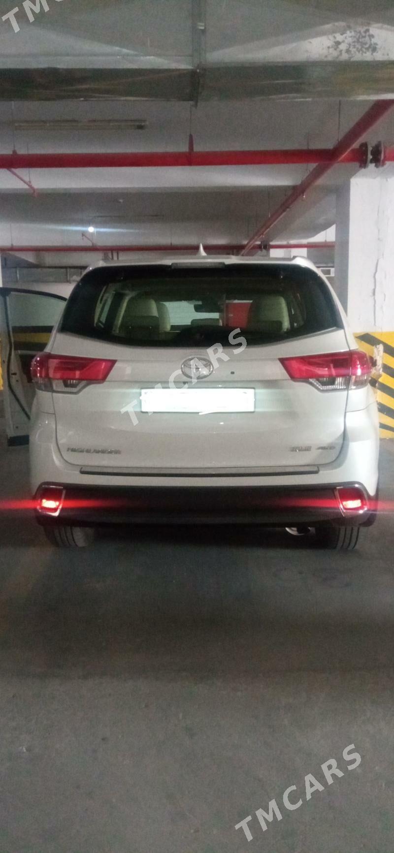 Toyota Highlander 2019 - 460 000 TMT - Aşgabat - img 2