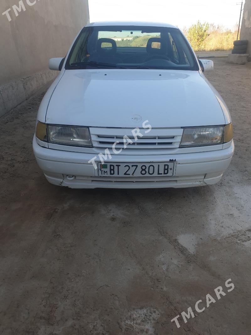 Opel Vectra 1993 - 30 000 TMT - Саят - img 3