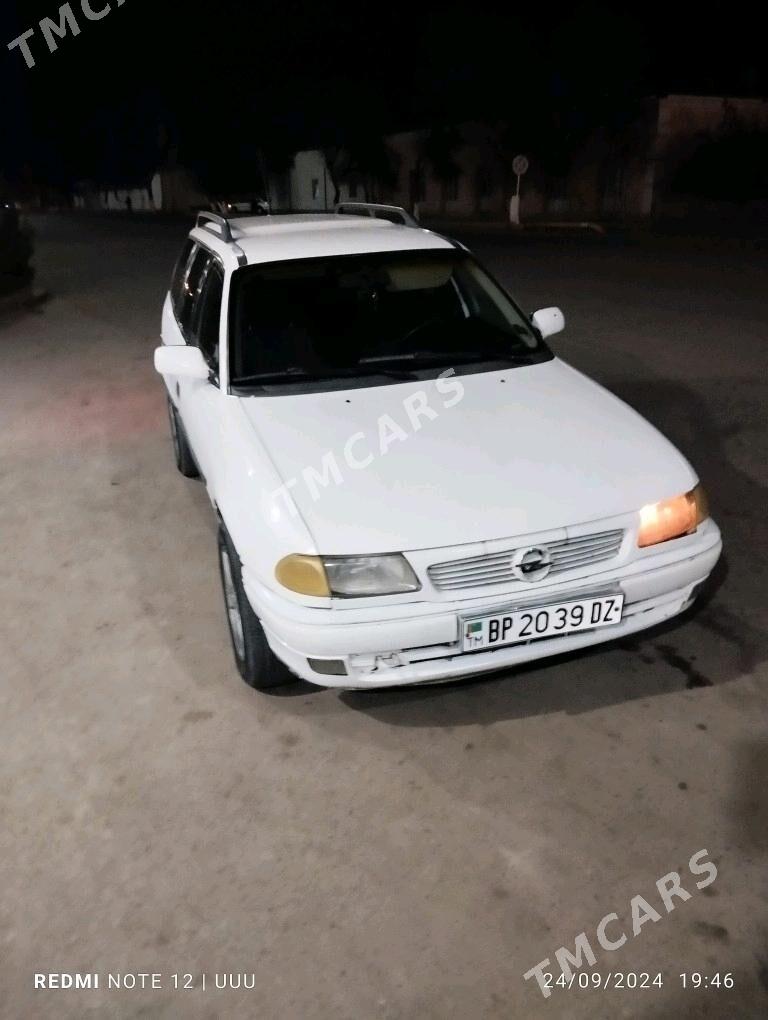 Opel Astra 1996 - 38 000 TMT - Gurbansoltan Eje - img 3