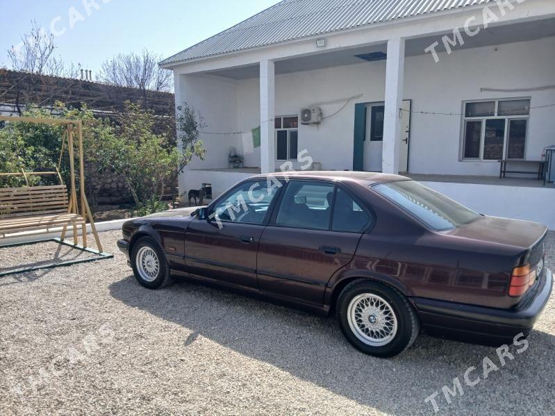 BMW 5 Series 1993 - 58 000 TMT - Балканабат - img 3