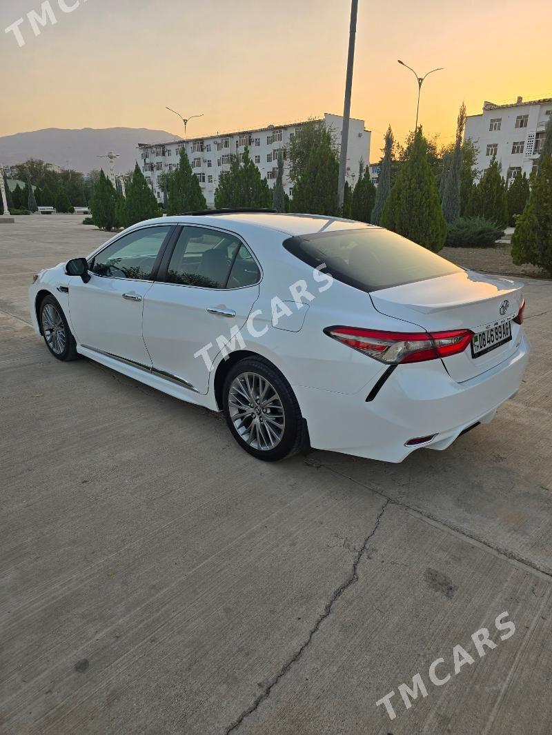 Toyota Camry 2018 - 293 000 TMT - Бузмеин ГРЭС - img 8