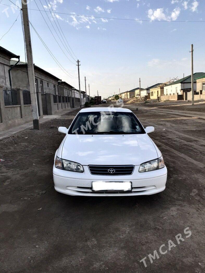 Toyota Camry 2001 - 125 000 TMT - Дашогуз - img 2