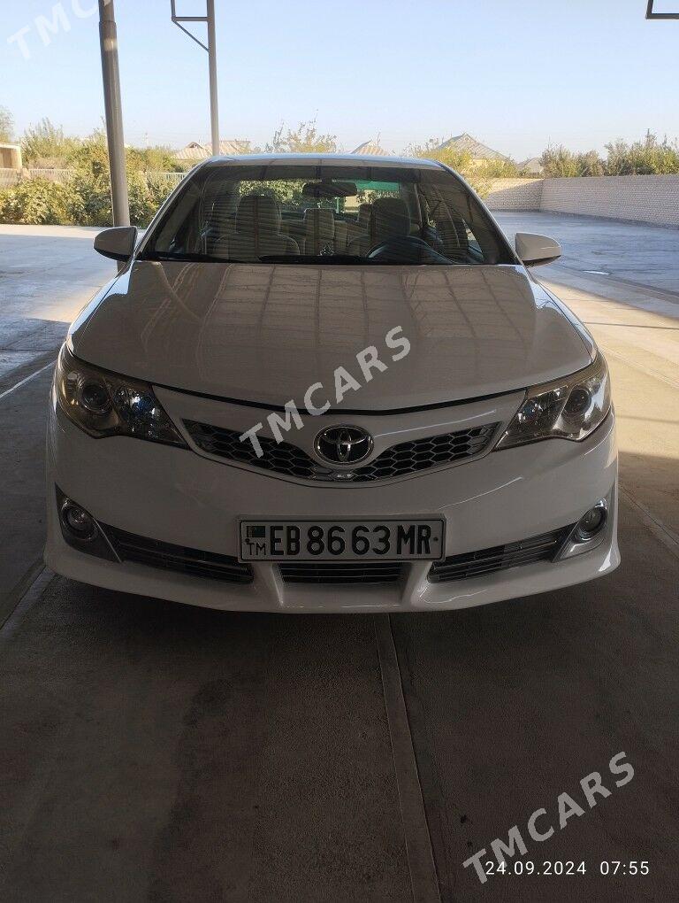 Toyota Camry 2012 - 174 000 TMT - Мары - img 6