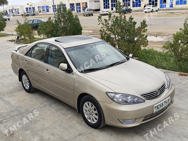 Toyota Camry 2005 - 190 000 TMT - Darganata - img 2