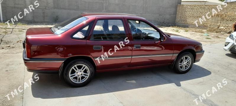 Opel Vectra 1992 - 40 000 TMT - Мары - img 2