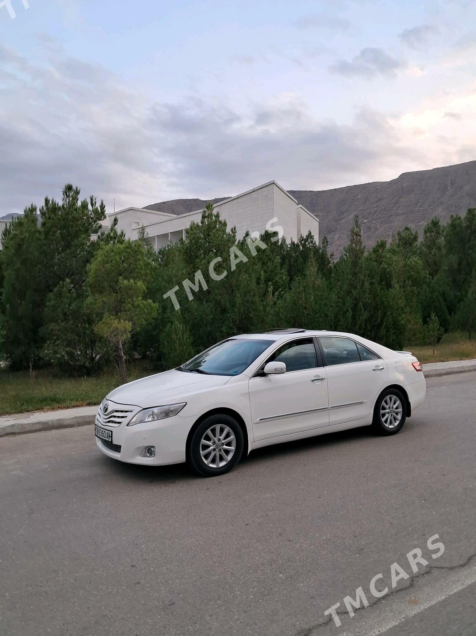 Toyota Camry 2010 - 190 000 TMT - Бахарден - img 3