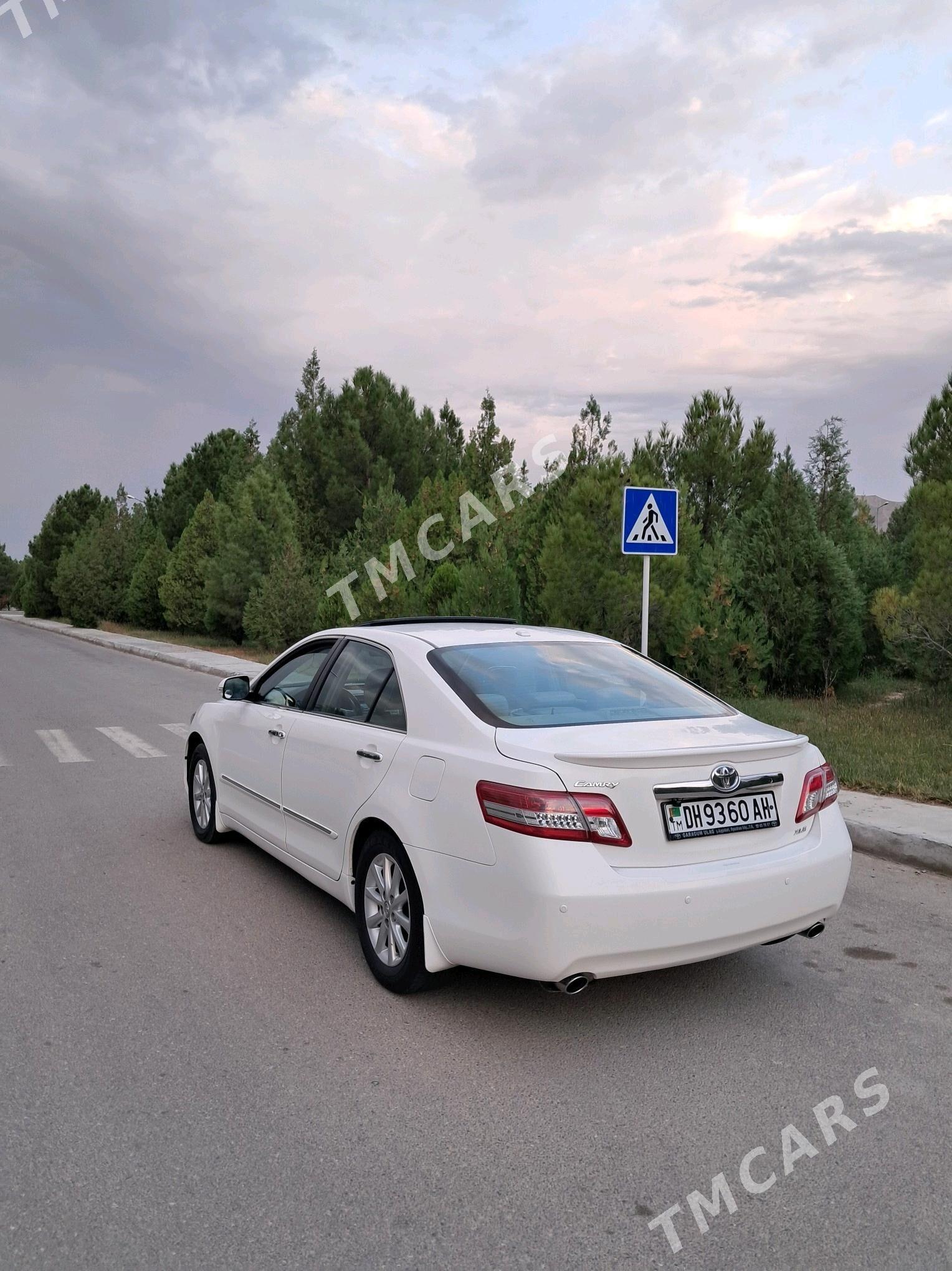 Toyota Camry 2010 - 190 000 TMT - Бахарден - img 5