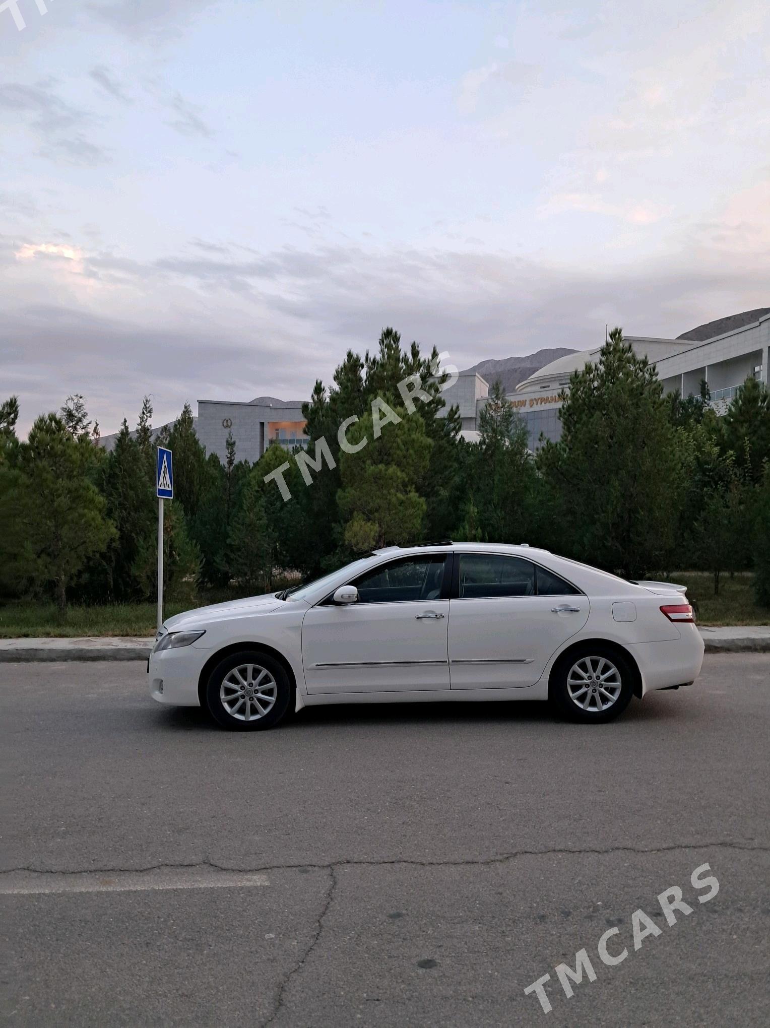 Toyota Camry 2010 - 190 000 TMT - Бахарден - img 7