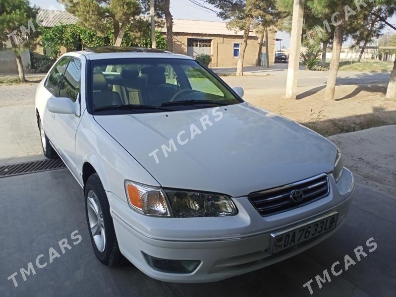 Toyota Camry 1998 - 110 000 TMT - Saýat - img 3