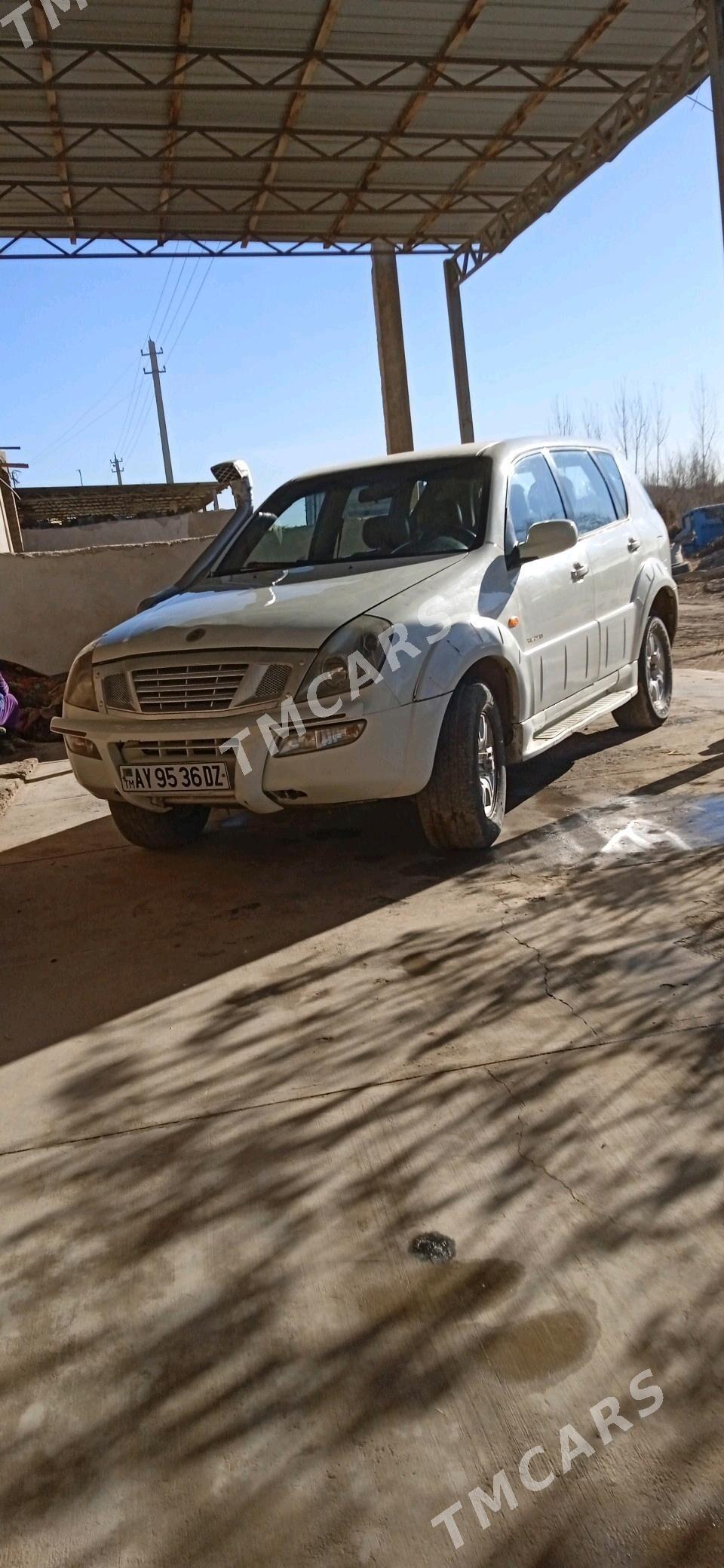 SsangYong Rexton W 2004 - 30 000 TMT - Гурбансолтан Едже - img 2