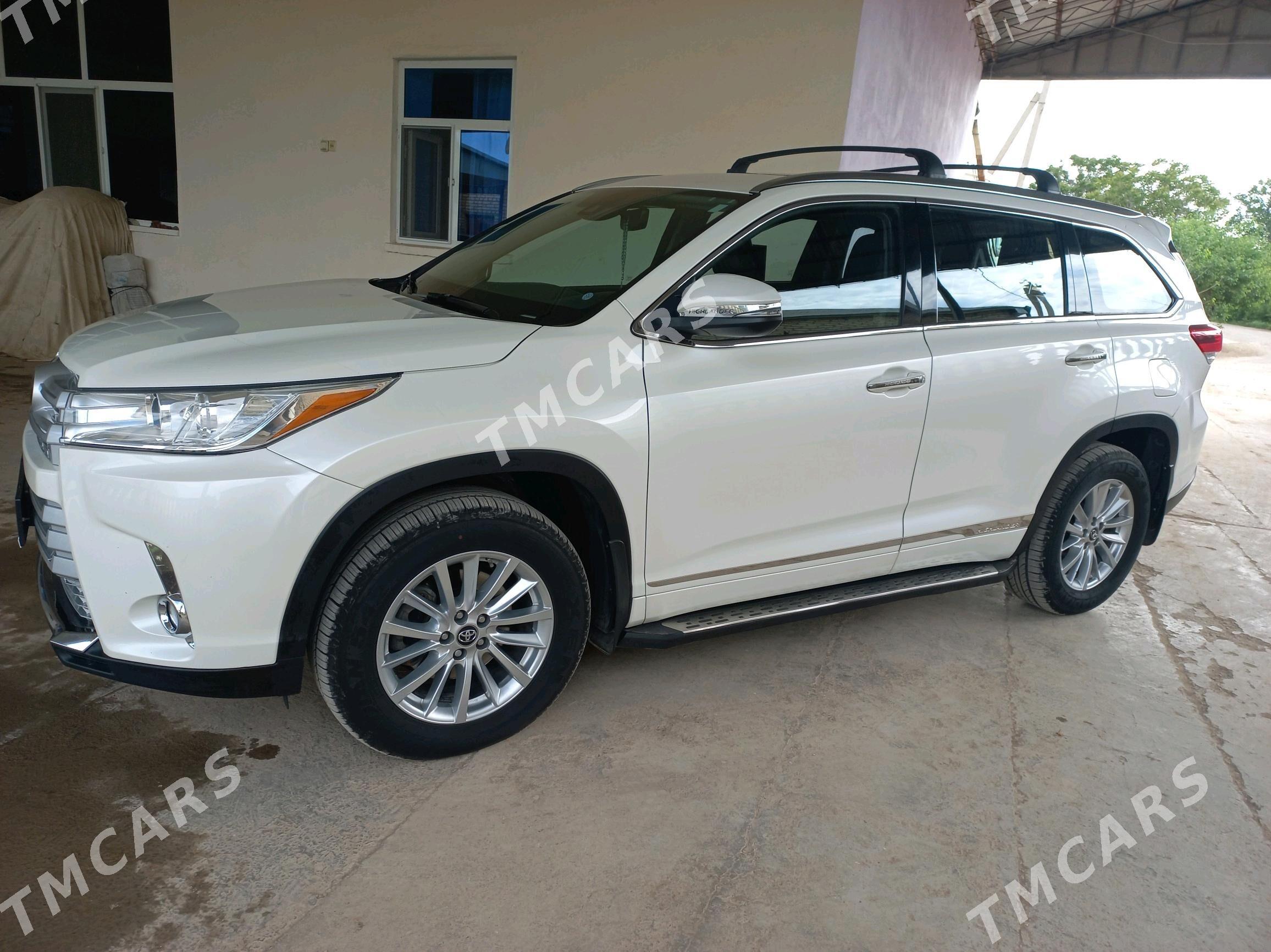 Toyota Highlander 2017 - 420 000 TMT - Halaç - img 3