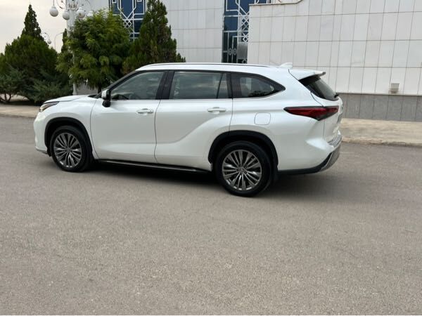 Toyota Highlander 2021 - 850 000 TMT - Aşgabat - img 4