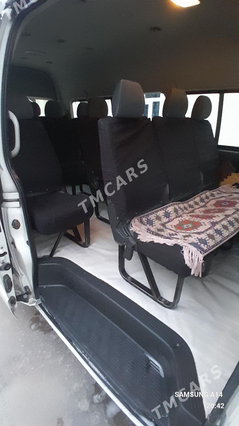 Toyota Hiace 2011 - 370 000 TMT - Бузмеин - img 4