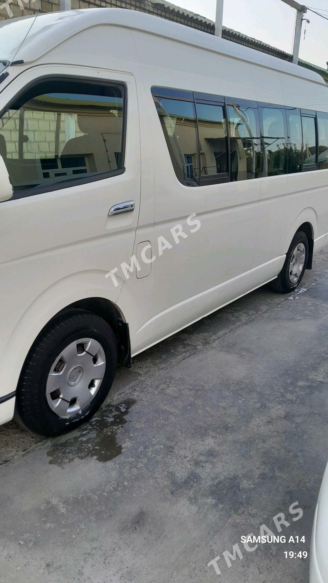 Toyota Hiace 2011 - 370 000 TMT - Бузмеин - img 5