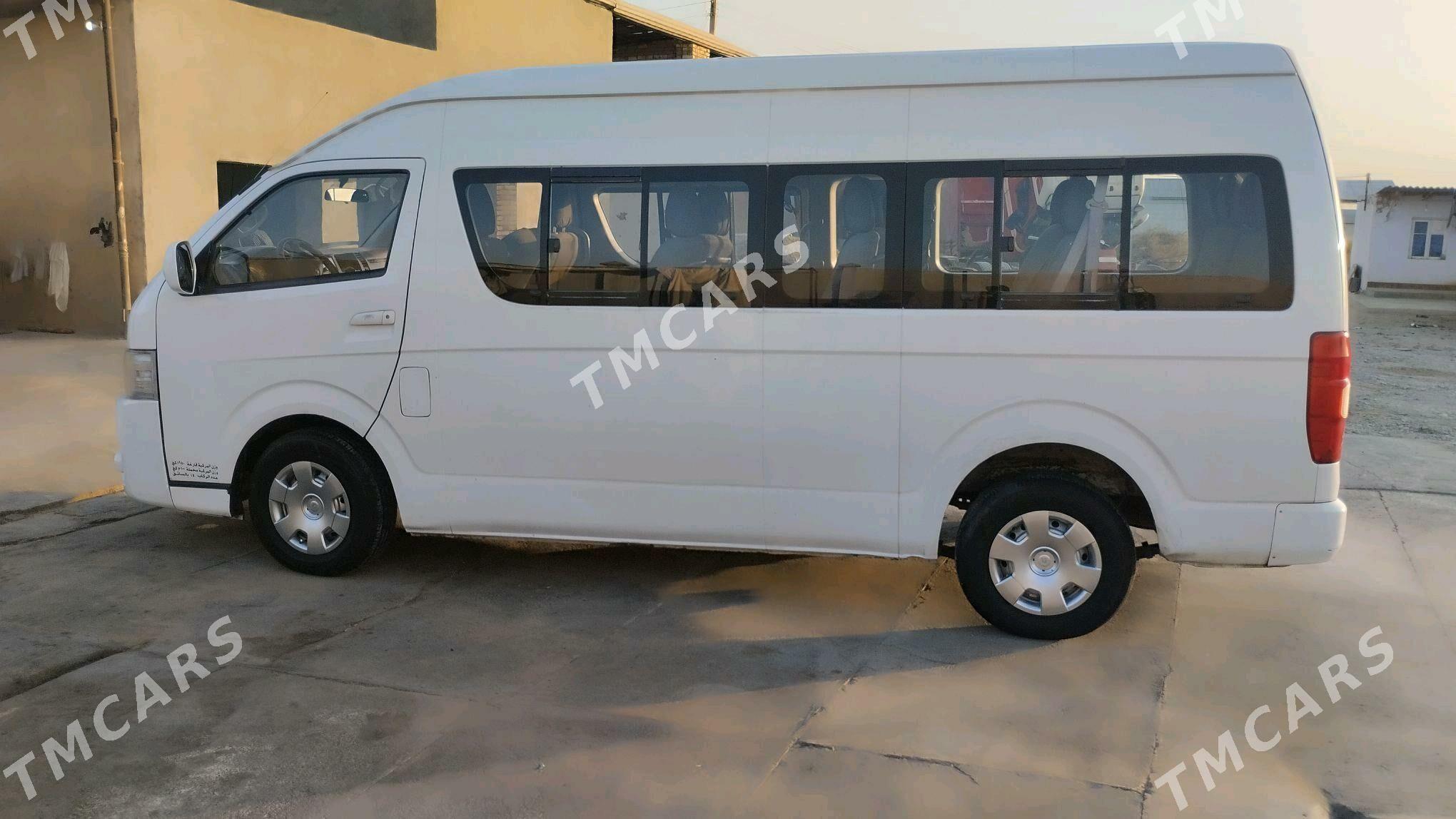 Toyota Hiace 2012 - 230 000 TMT - Mary - img 3