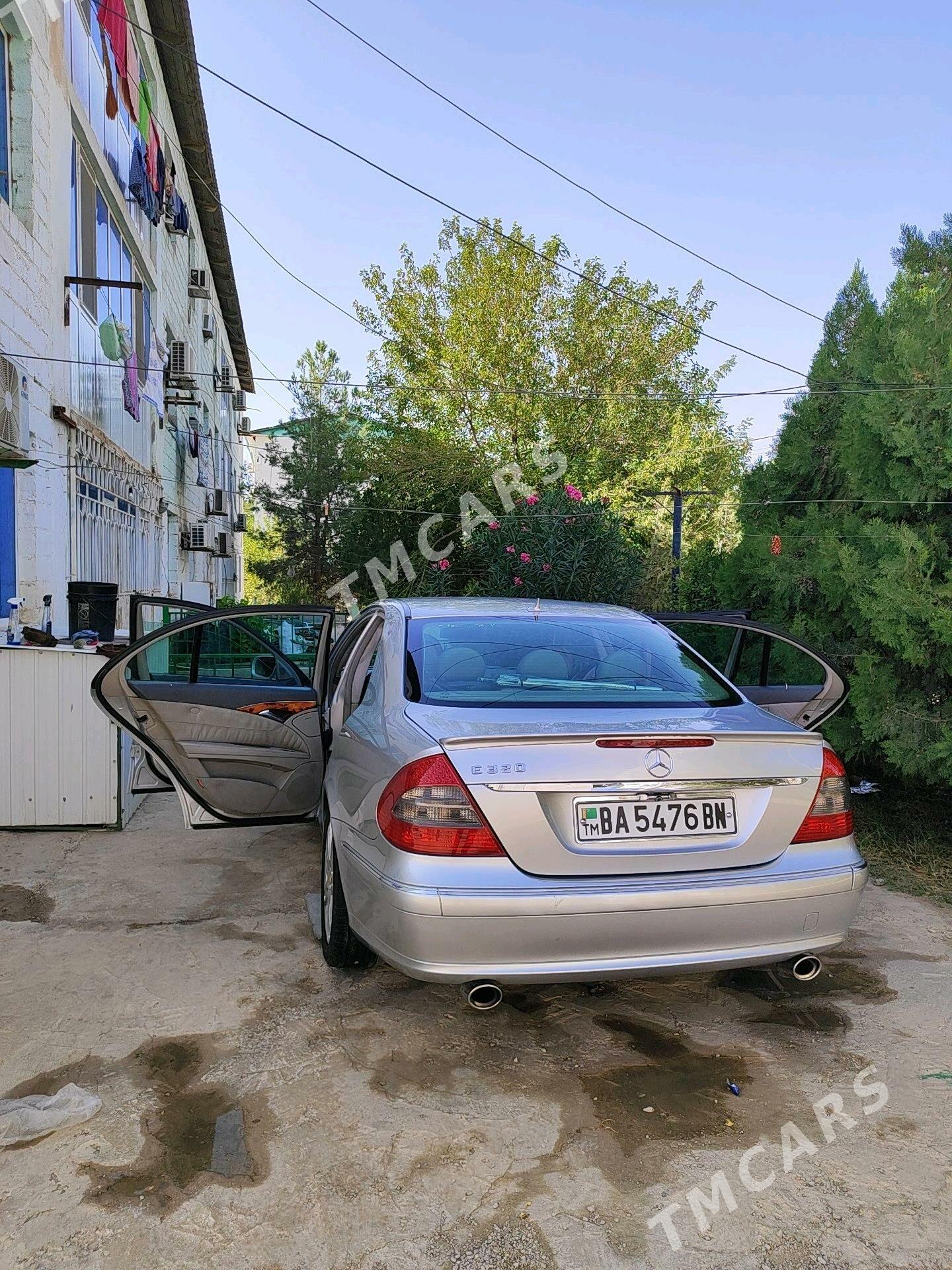 Mercedes-Benz E320 2003 - 110 000 TMT - Balkanabat - img 2