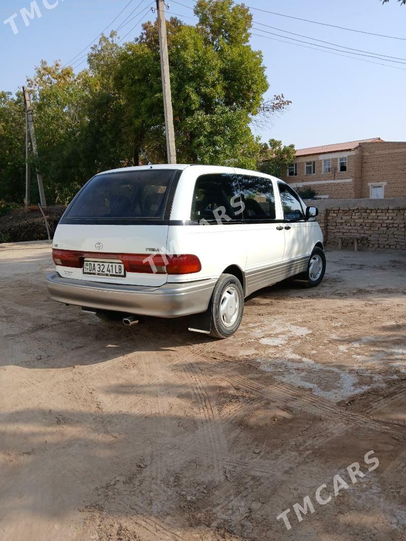 Toyota Previa 1991 - 70 000 TMT - Халач - img 4