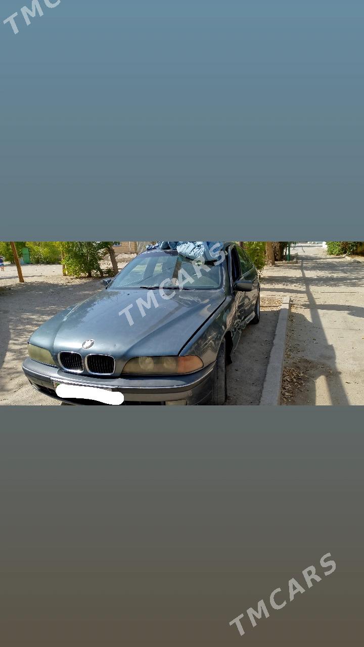 BMW E39 1999 - 40 000 TMT - Балканабат - img 2