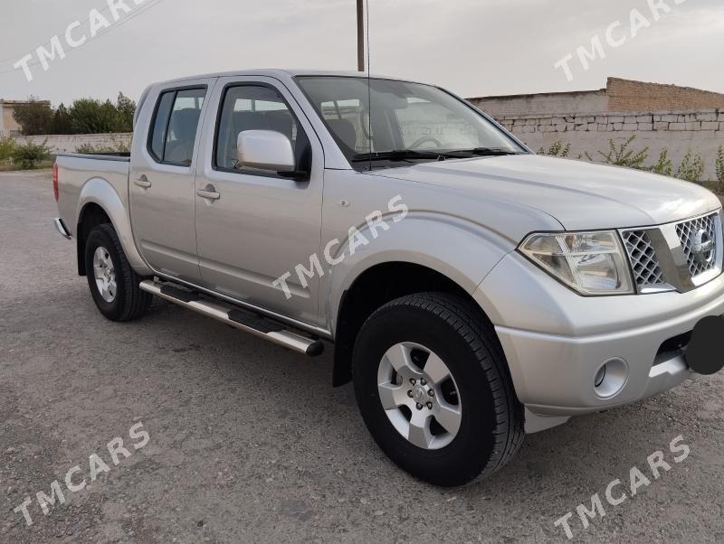 Nissan Navara 2013 - 230 000 TMT - Gyzylarbat - img 4