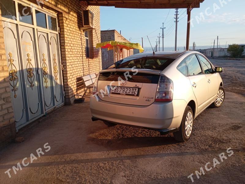 Toyota Prius 2005 - 90 000 TMT - Кёнеургенч - img 4