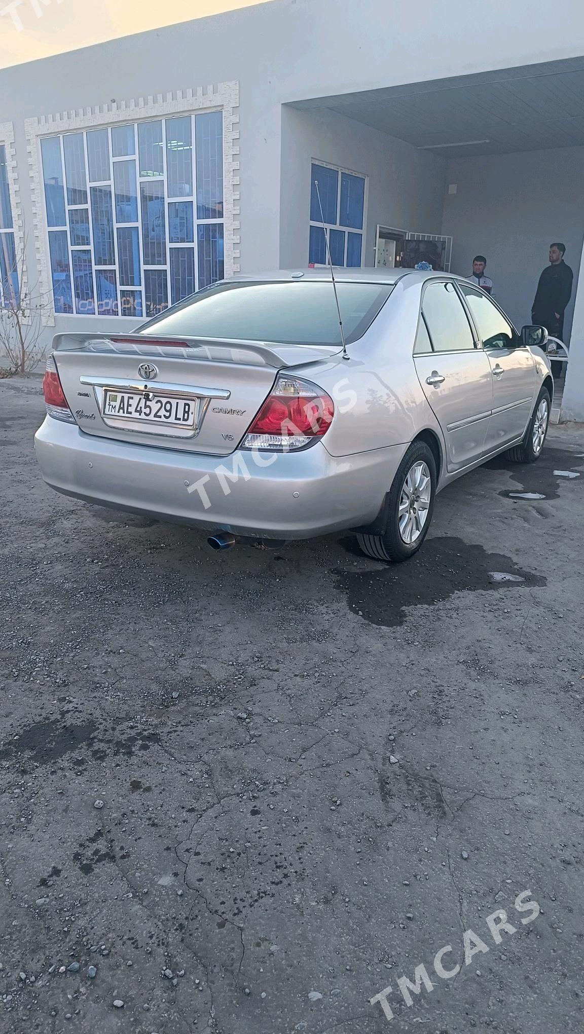 Toyota Camry 2005 - 165 000 TMT - Дянев - img 4