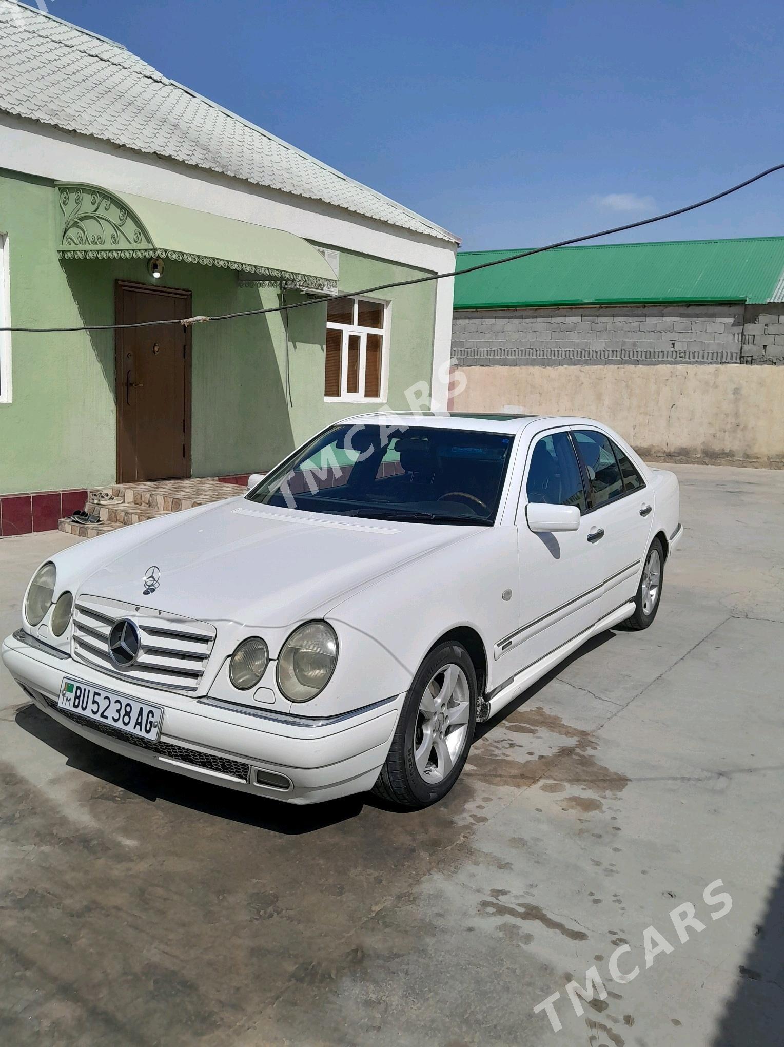 Mercedes-Benz E320 2000 - 90 000 TMT - Aşgabat - img 5