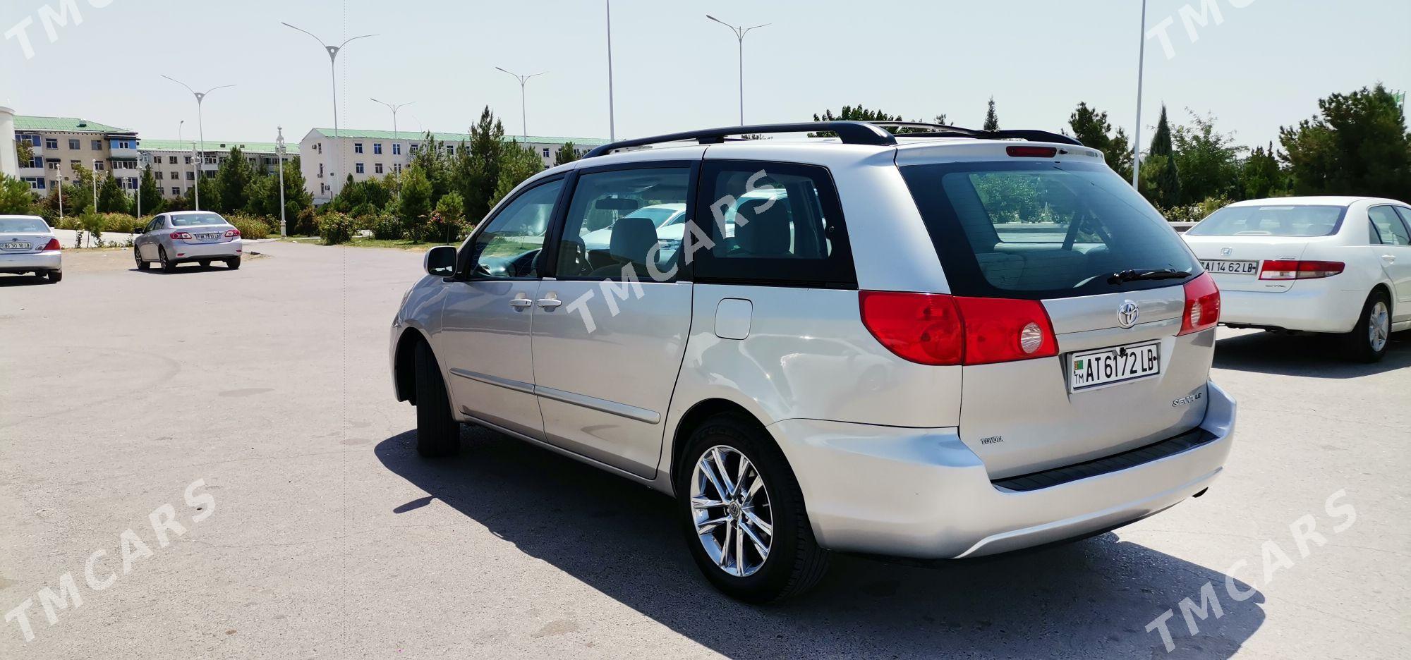 Toyota Sienna 2009 - 195 000 TMT - Türkmenabat - img 8