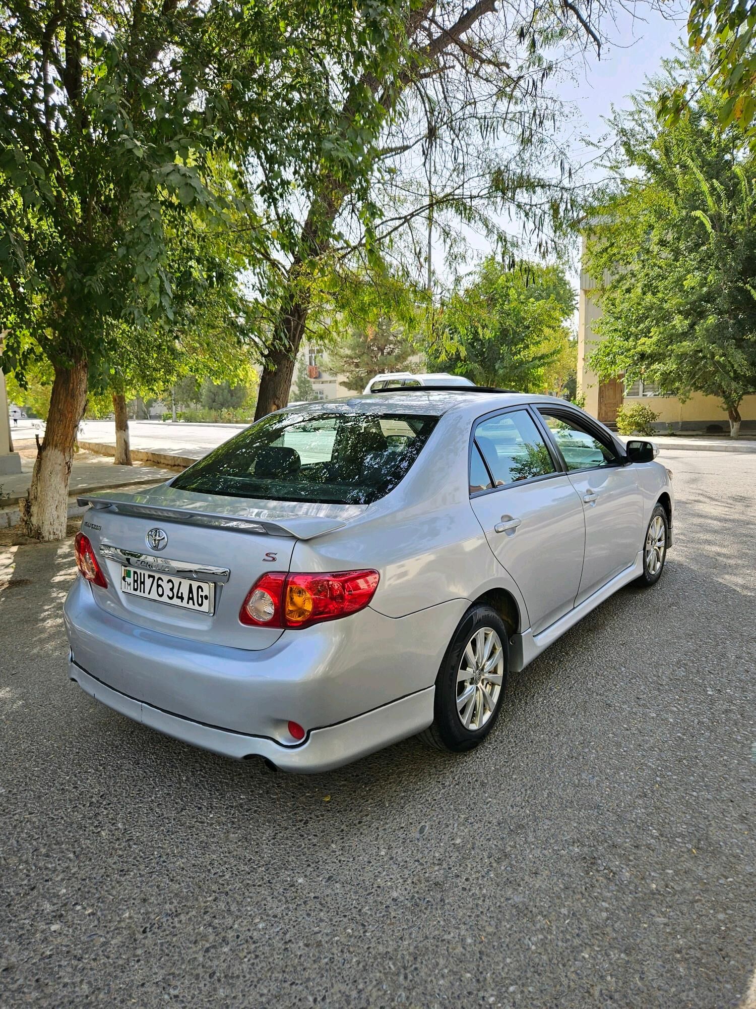 Toyota Corolla 2010 - 135 000 TMT - 30 мкр - img 4