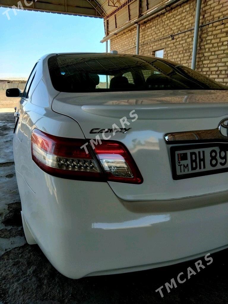 Toyota Camry 2010 - 149 000 TMT - Теджен - img 2