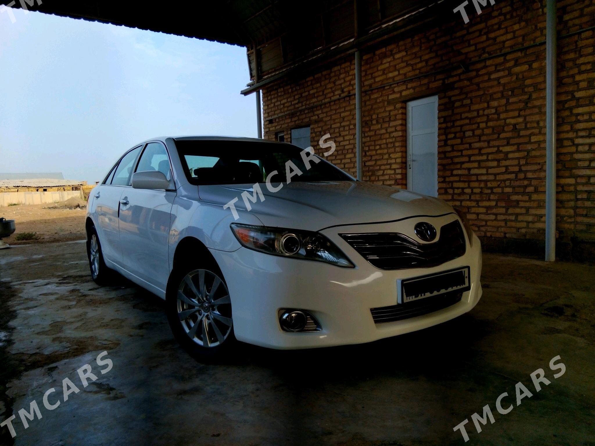 Toyota Camry 2010 - 149 000 TMT - Теджен - img 4