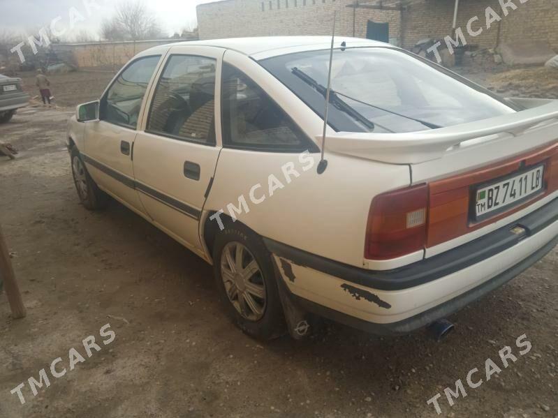 Opel Vectra 1989 - 23 000 TMT - Sakar - img 3