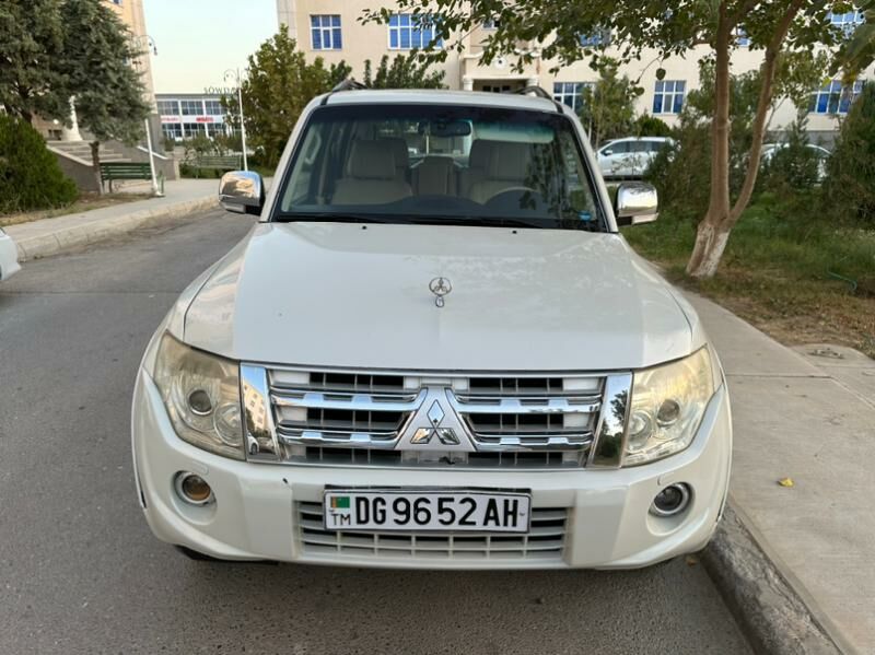 Mitsubishi Pajero 2013 - 265 000 TMT - Анев - img 6