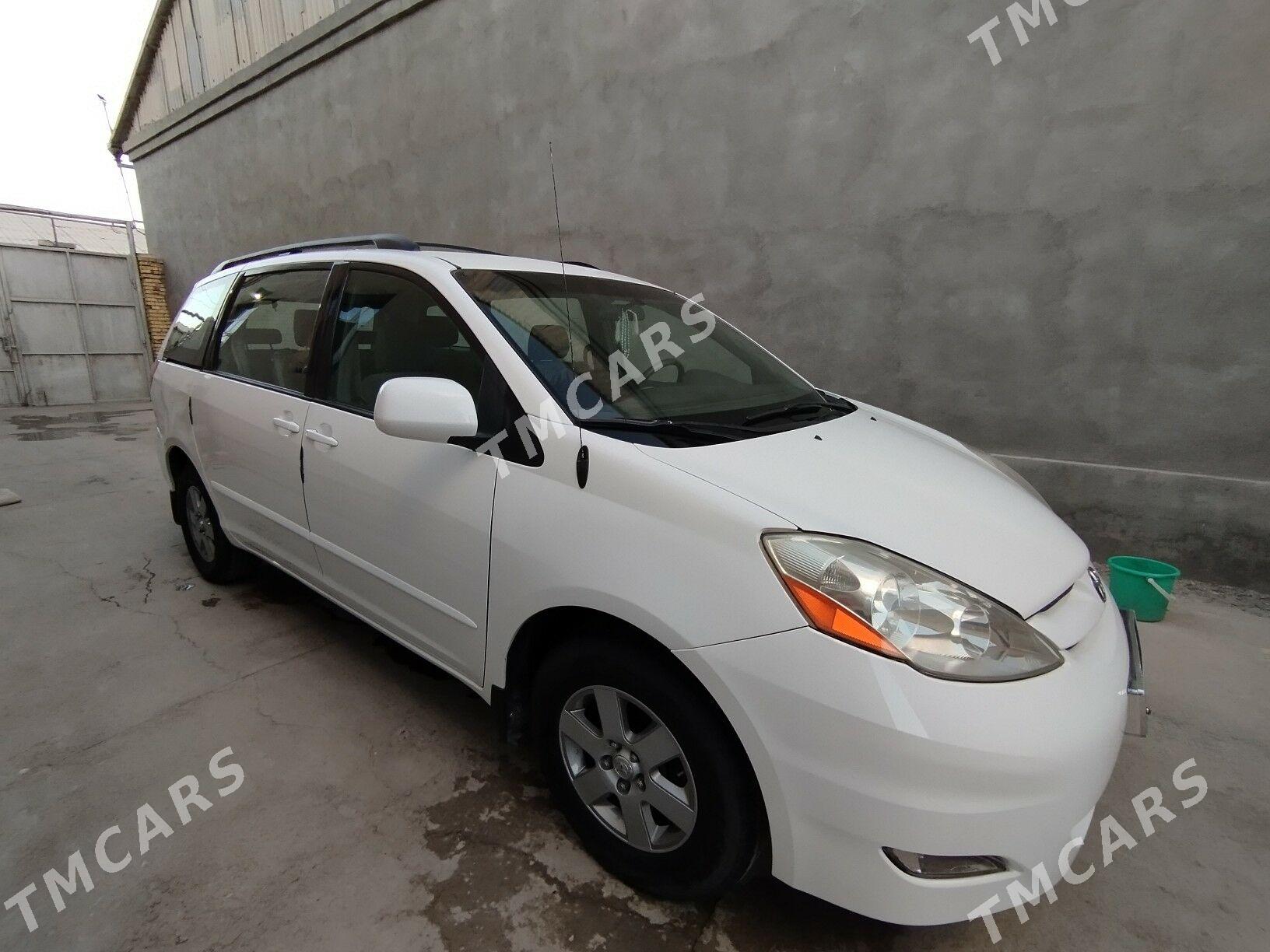 Toyota Sienna 2007 - 200 000 TMT - Гурбансолтан Едже - img 2