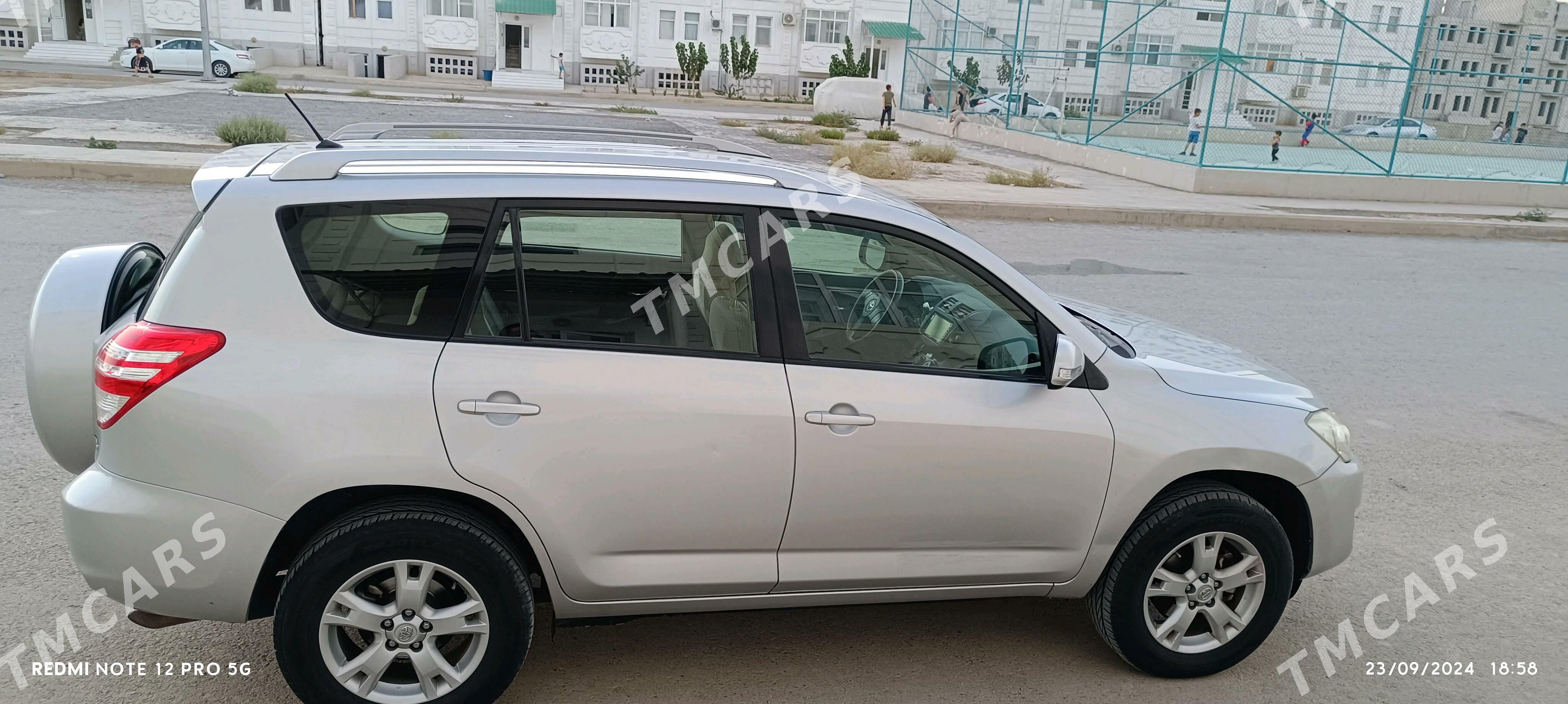 Toyota RAV4 2011 - 163 000 TMT - Aşgabat - img 7