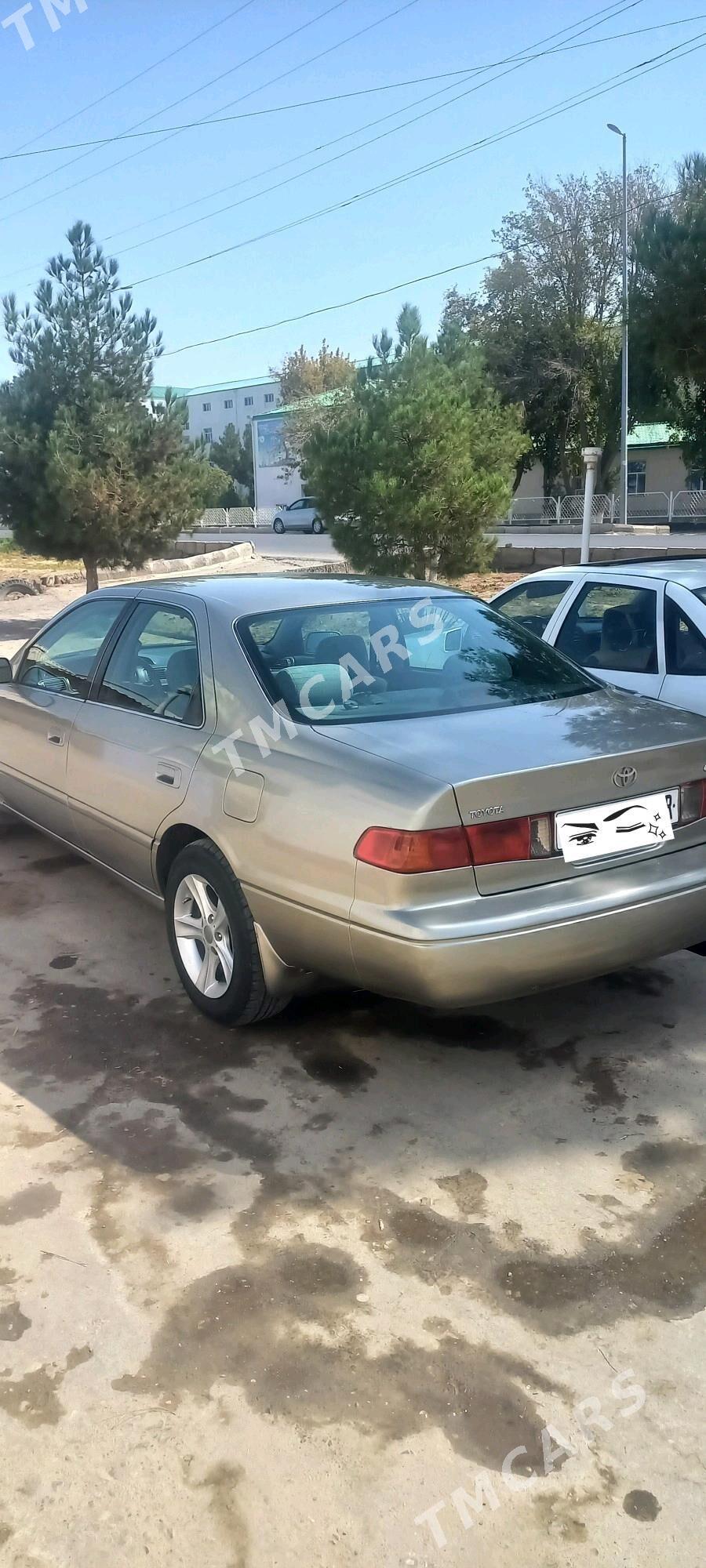 Toyota Camry 2000 - 100 000 TMT - Сакарчага - img 2