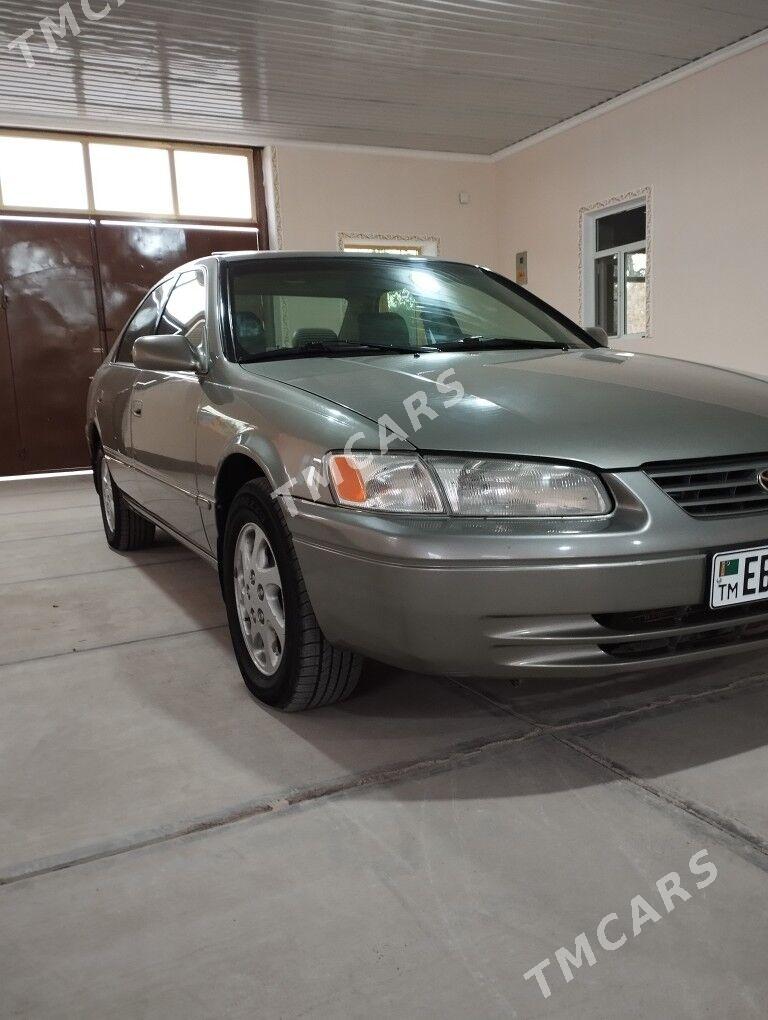 Toyota Camry 1999 - 135 000 TMT - Ёлётен - img 2