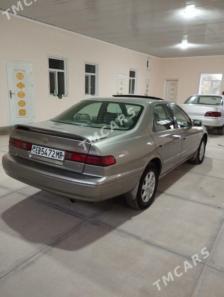 Toyota Camry 1999 - 135 000 TMT - Ёлётен - img 3