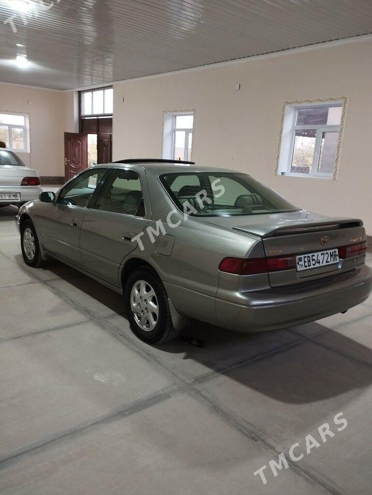 Toyota Camry 1999 - 135 000 TMT - Ёлётен - img 4