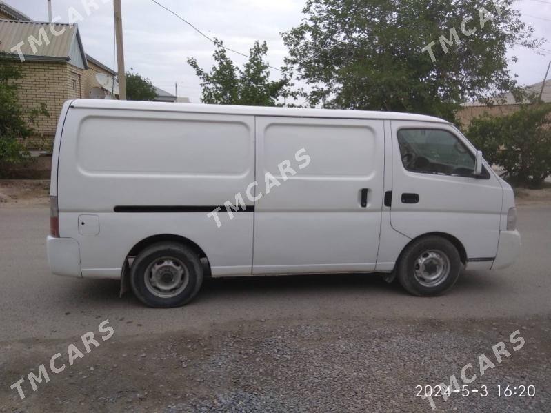 Nissan Urvan 2002 - 120 000 TMT - Wekilbazar - img 4