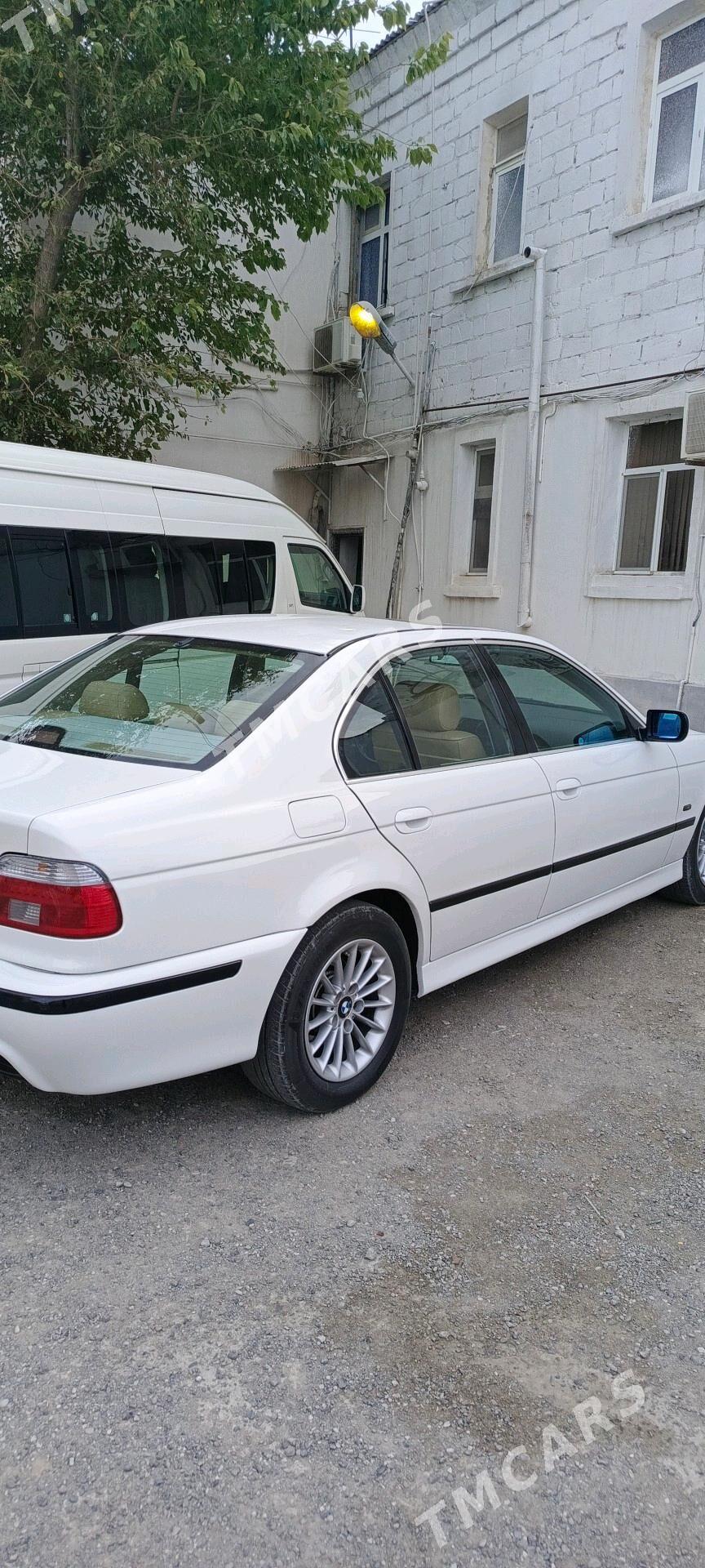 BMW E39 2002 - 100 000 TMT - Türkmenbaşy - img 2